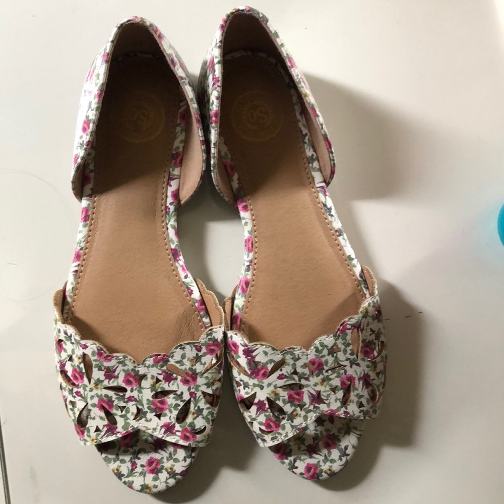 Flower flats